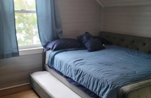 Salem House | Canobie Lake 3bedroom waterfront