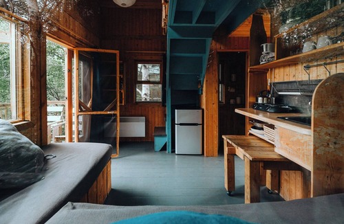 Sacre Coeur House | Canopee Lit