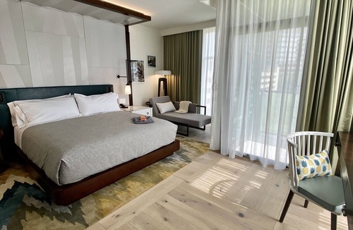 SouthPark Hotel | Canopy by Hilton Charlotte Southpark