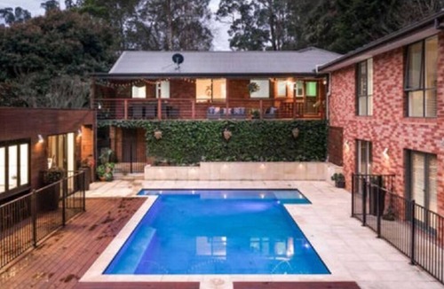 Monbulk House | Canopy Guest House