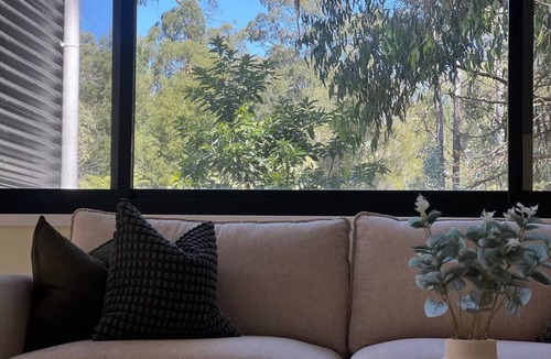 Monbulk House | Canopy Guest House