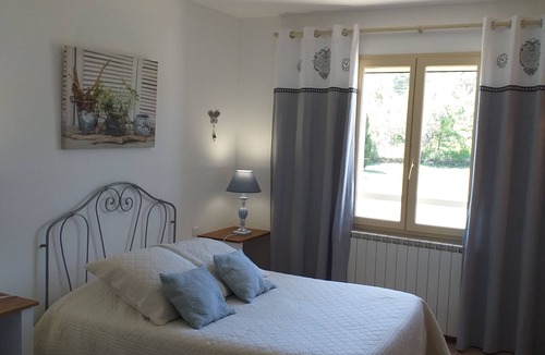 Lacoste Bed & Breakfast | Cante Grillet