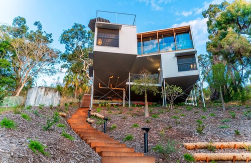 Seventeen Seventy House | Cantilever House - Agnes Waters