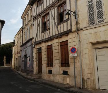 Saint-Jean-d'Angely Apartment | canton des forges