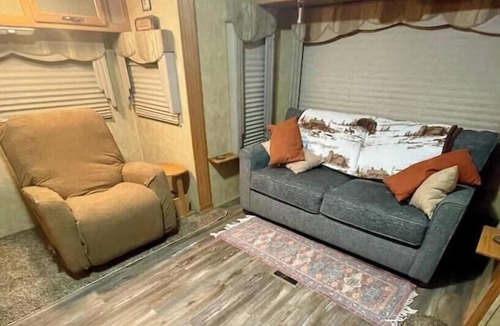 Bloomfield House | Cantrell's Bunk House