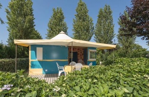 Ferel House | Canvas bungalow near Pénestin- Camping Les Rives de Vilaine **