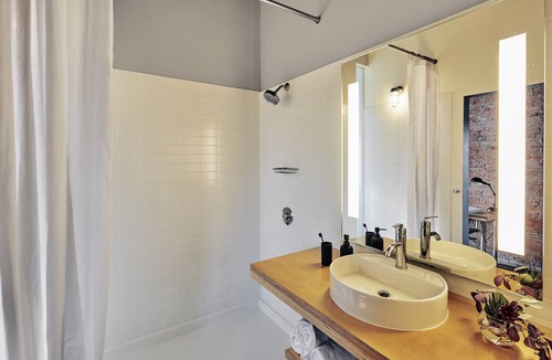 Cedars Hotel | Canvas Hotel Dallas