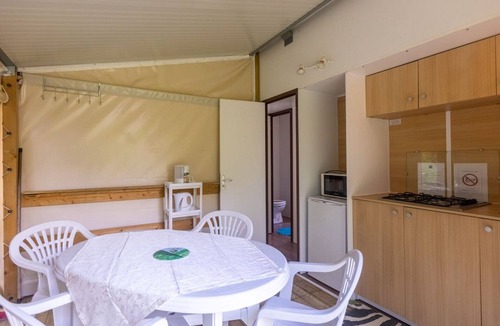 Fenouillet House | Canvas & Wood Tent - 2 Bedrooms, Terrace