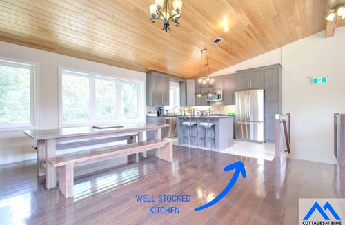 The Blue Mountains Ski Chalet | Canyon Connection Chalet - Pool Table + Mountain View!