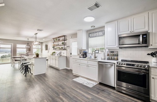 Canyon Lake House | Canyon Cove: Modern 4/2 CL Lakefront on 2 Acres + Covered Hot Tub + Fire Pit + BB Hoop