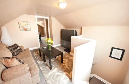 Cheyenne House | Canyon Crest Stay