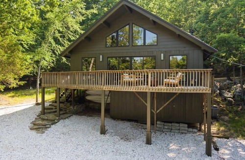 Lost Bridge Village House | Canyon Grove - Secluded lake retreat