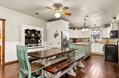 Canyon Lake Ski Chalet | Canyon Lake Farmhouse with Fire Pit & Hot Tub!
