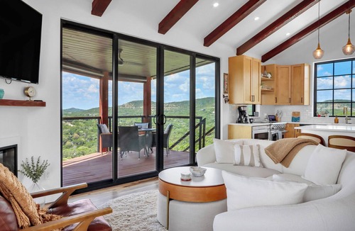 Canyon Lake Cottage | Canyon Lake Tree House: Modern 2BR Luxury w/Hot Tub, Decks & Stunning Views