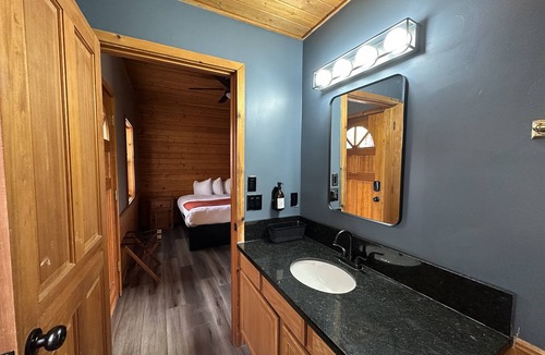 Canyon Lake Cabin | Canyon Lakeview Resort