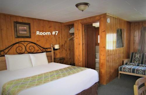 Hot Sulphur Springs Hotel | Canyon Motel