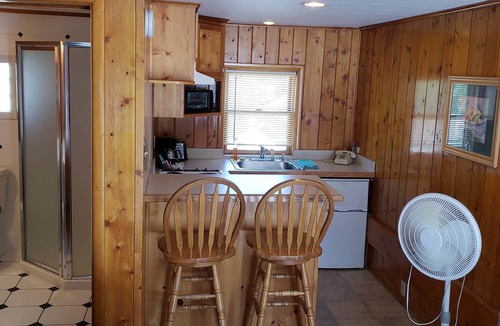 Hot Sulphur Springs Hotel | Canyon Motel