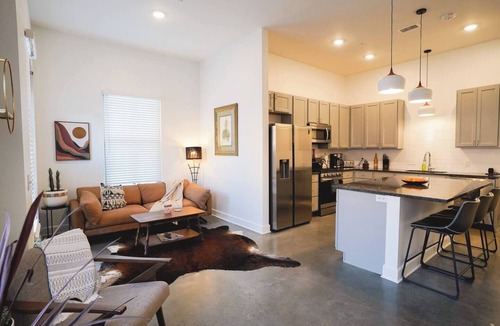 East Lawrence Apartment | Canyon Stop 2Bed/2Bath Loft