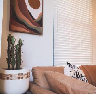East Lawrence Apartment | Canyon Stop