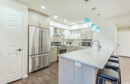 Cottonwood Heights House | Canyon View Ski House | Sleeps 14 + Hot Tub