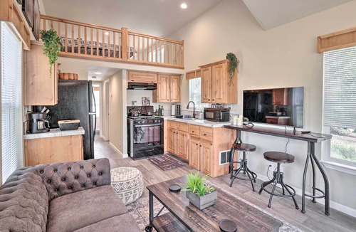 Canyonville House | Canyonville Tiny Home on South Umpqua River!