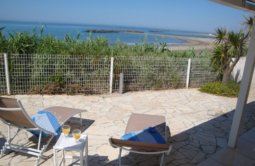 Cap d'Agde House | Cap d'Agde house feet in the water - private direct access to the beach