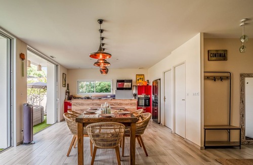 Cap d'Agde Villa | Cap d'Agde private villa near sea beach with swimming pool and large plot