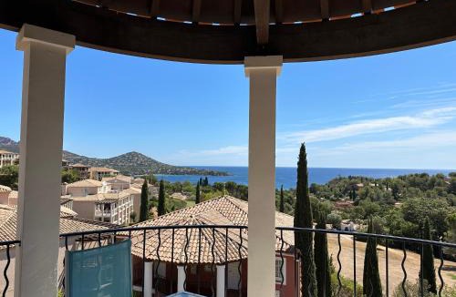 Cap Esterel Apartment | cap esterel vue mer et CLIMATISÉ