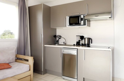 Sables-d'Or-les-Pins Apartment | Cap Green 24 by Interhome
