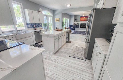 Bay Ridge House | Cape Charles is waiting for you at this marvelous 5-bedroom Beachhouse