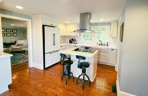 Cape Charles House | Cape Charles VA retreat with game arcade 👾, fire pit 🔥, Peloton 🚴🏽‍♀️, EV🔋