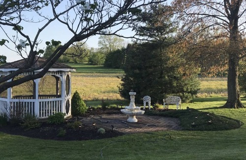 North Lawrence Cottage | Cape Cod Cottage Apartment-king sized Sleep Number bed