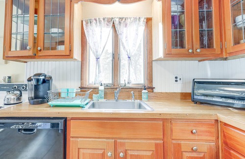 West Dennis Cottage | Cape Cod Cottage w/Private Dock on Bass River