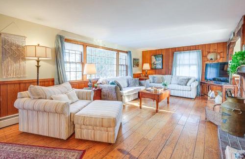 West Dennis House | Cape Cod Cottage with Private Dock on Bass River