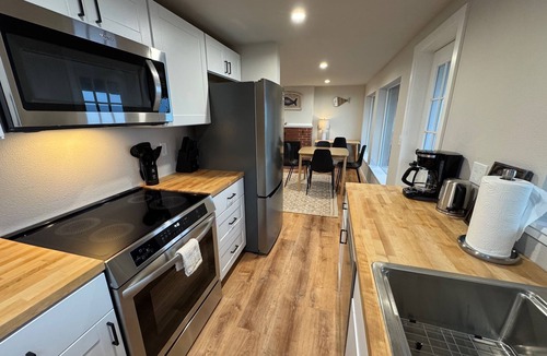 Waldport Cottage | Cape Cod Cottages #7 - Oceanfront with Fireplace!