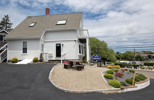 Hyannis Hotel | Cape Cod Harbor House Inn