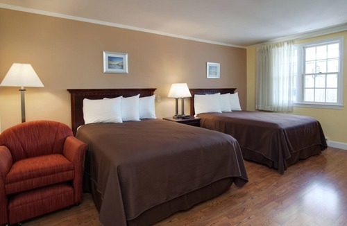 Hyannis Hotel | Cape Cod Harbor House Inn