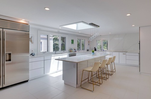 Wellfleet House | Cape Cod Home w/Roof Top Deck, Pool & Hot Tub!