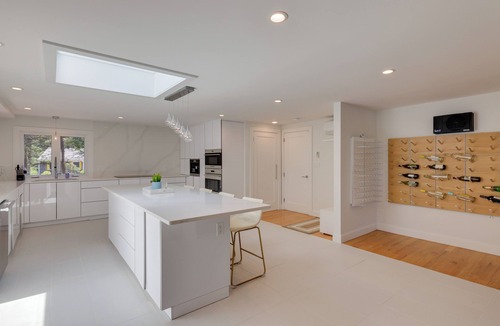 Wellfleet House | Cape Cod Home w/Roof Top Deck, Pool & Hot Tub!