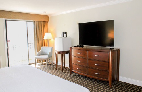 Hyannis Resort | Cape Cod Irish Village