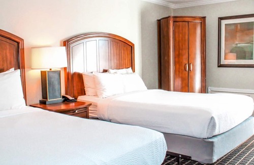 Hyannis Resort | Cape Cod Irish Village