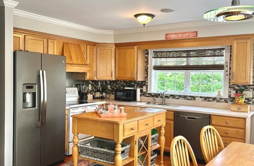 South Dennis House | Cape Cod's "Beach Rose"