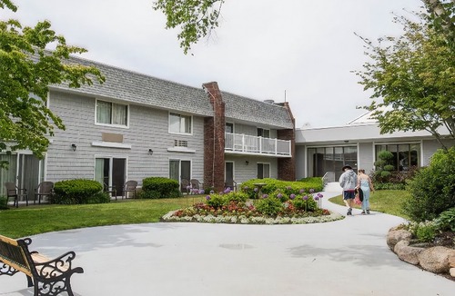 Hyannis Hotel | Cape Codder Resort and Spa