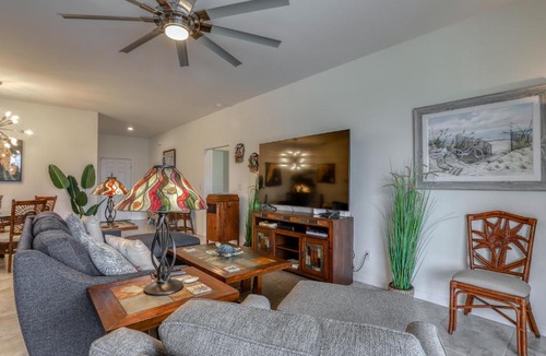 Trafalgar House | Cape Corals Paradise