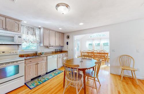 South Dennis House | Cape Estate 6