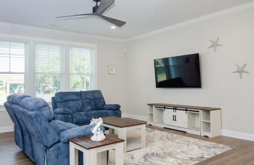 North Carolina Coast House | Cape Fear Blvd by Bryant Real Estate