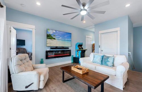 Cape San Blas House | Cape Ocean Front - Jacuzzi - Elevator - Arcade Games!