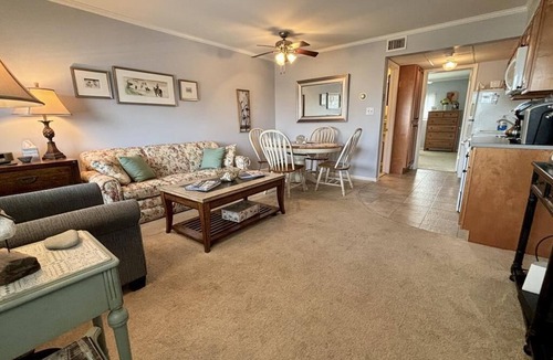 Admiral Estates Condo | Cape Roc Unit 306 Beach Block With Pool