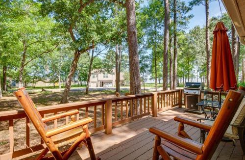 Cape Royale House | Cape Royale Home w/Deck - Walk to Lake Livingston