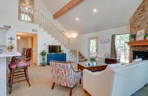Cape Royale House | Cape Royale Home w/Deck - Walk to Lake Livingston